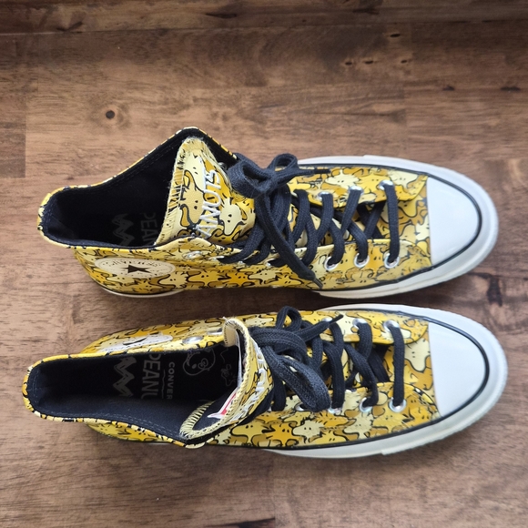 Yellow Snoopy High-Top Sneakers - Picture 3 of 14